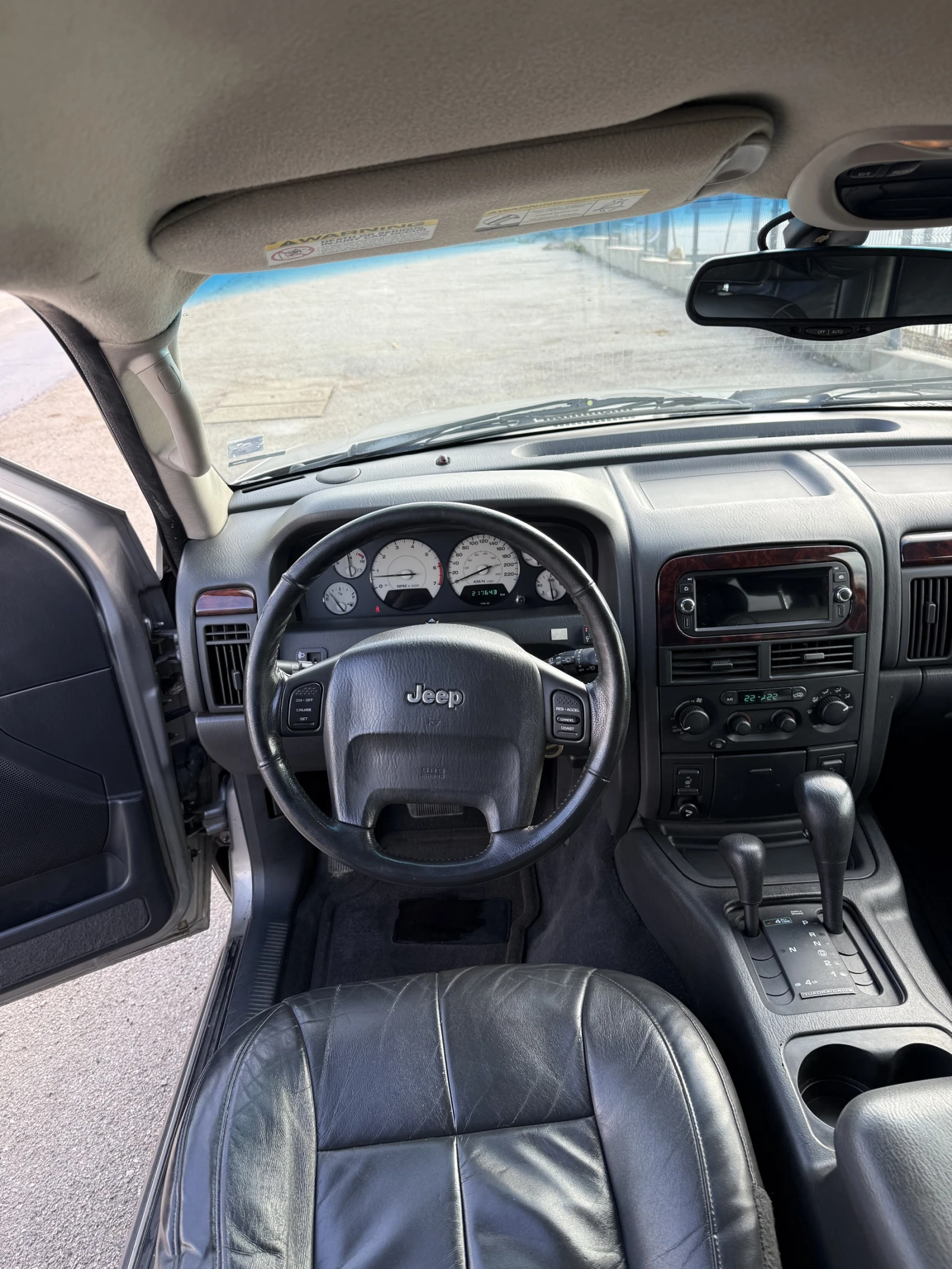 Jeep Grand cherokee 4.7 Limited LPG, снимка 9 - Автомобили и джипове - 54037932