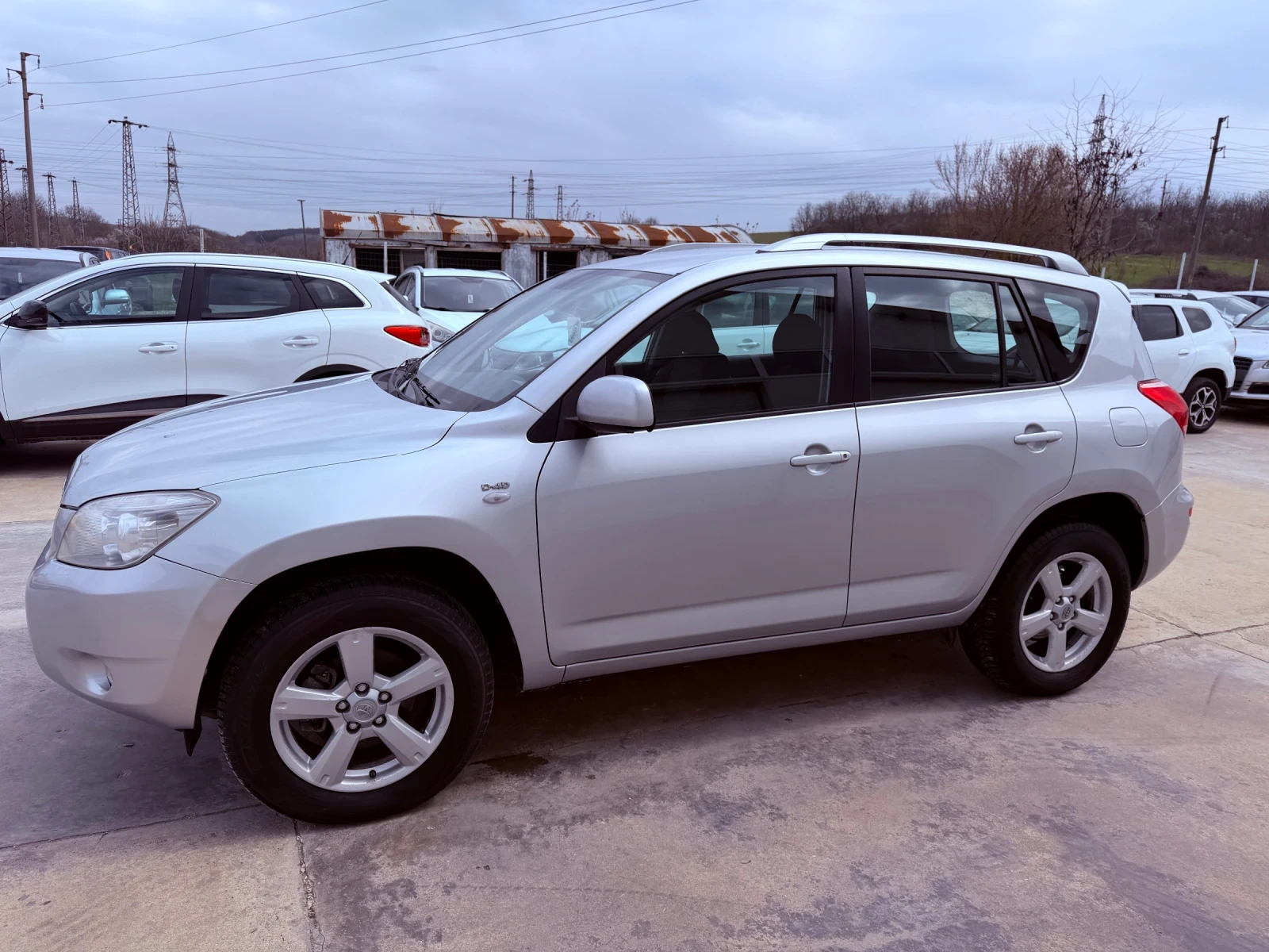 Toyota Rav4 2.2D4D 136k.c* 4x4* UNIKAT* 3 броя, снимка 3 - Автомобили и джипове - 54061413