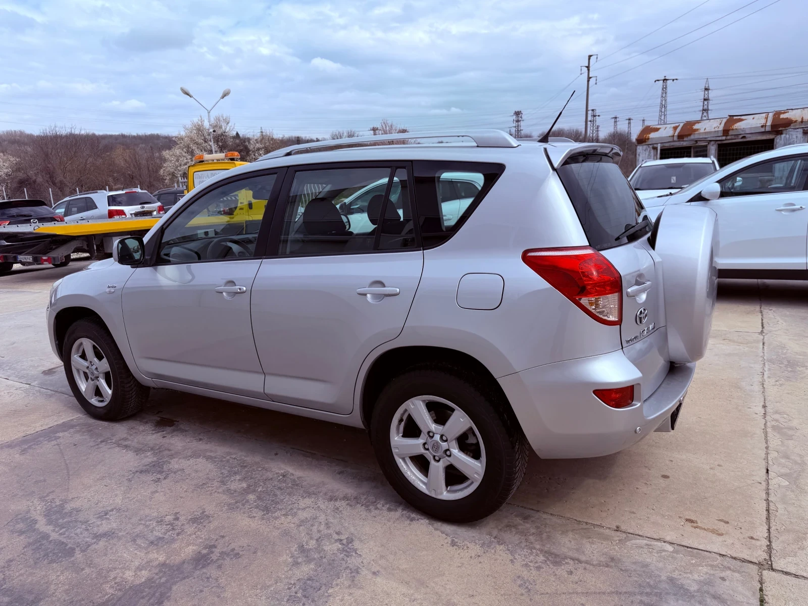 Toyota Rav4 2.2D4D 136k.c* 4x4* UNIKAT* 3 броя, снимка 4 - Автомобили и джипове - 54061413