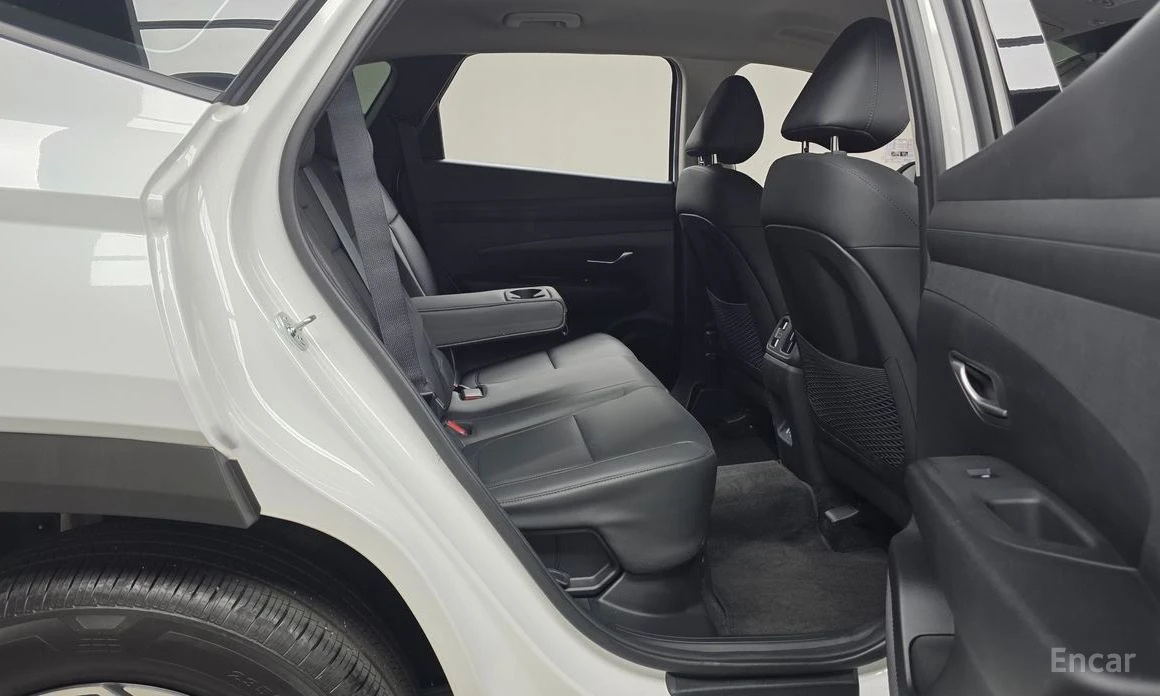 Hyundai Tucson, снимка 12 - Автомобили и джипове - 54202567