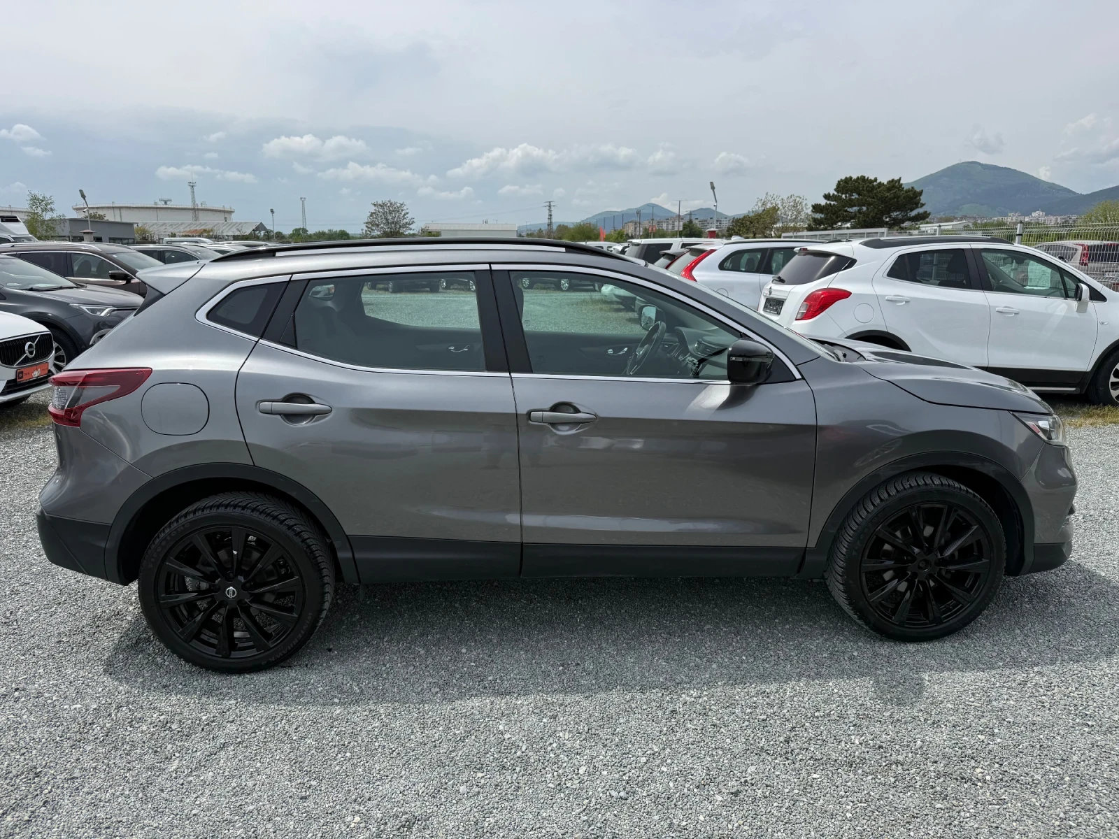 Nissan Qashqai (KATO НОВА), снимка 4 - Автомобили и джипове - 54478952