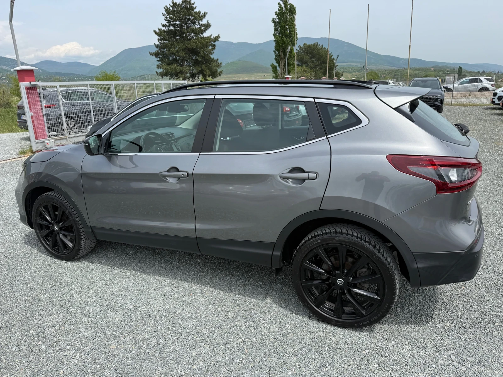 Nissan Qashqai (KATO НОВА), снимка 9 - Автомобили и джипове - 54478952