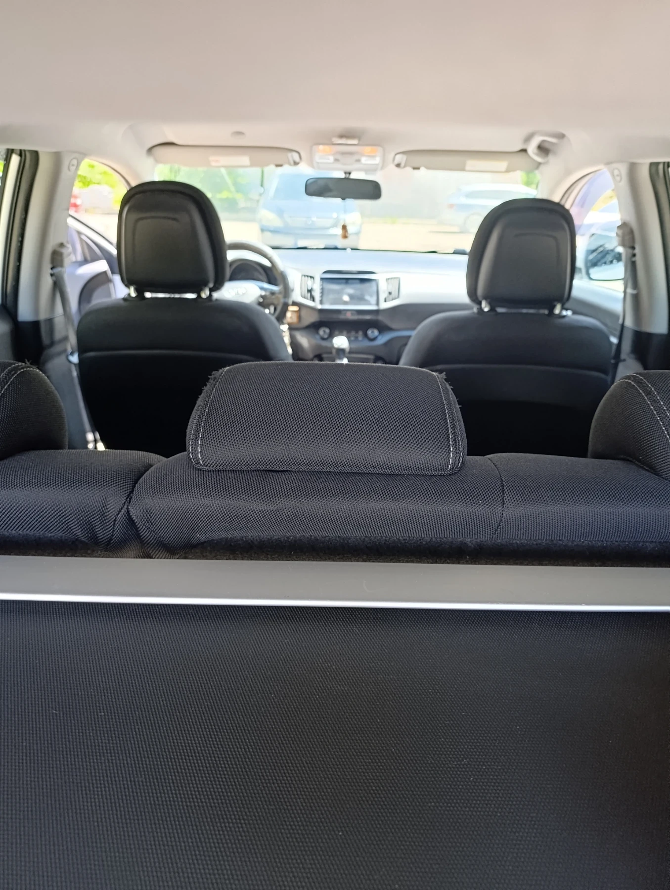 Kia Sportage, снимка 2 - Автомобили и джипове - 54788872