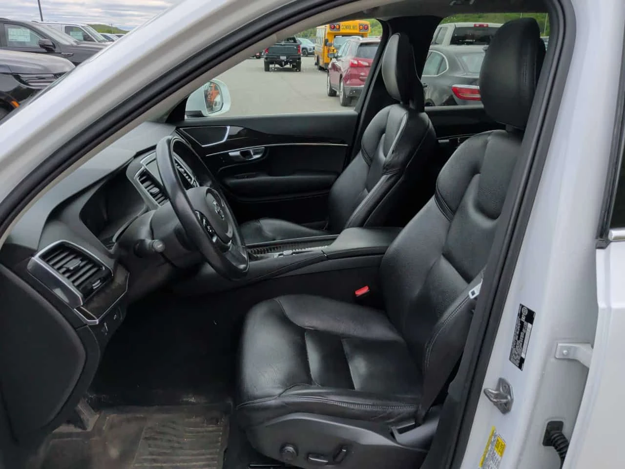 Volvo Xc90 Momentum/360/ПАНОРАМА/ВТОРИ ГУМИ И ДЖАНТИ, снимка 6 - Автомобили и джипове - 54796205