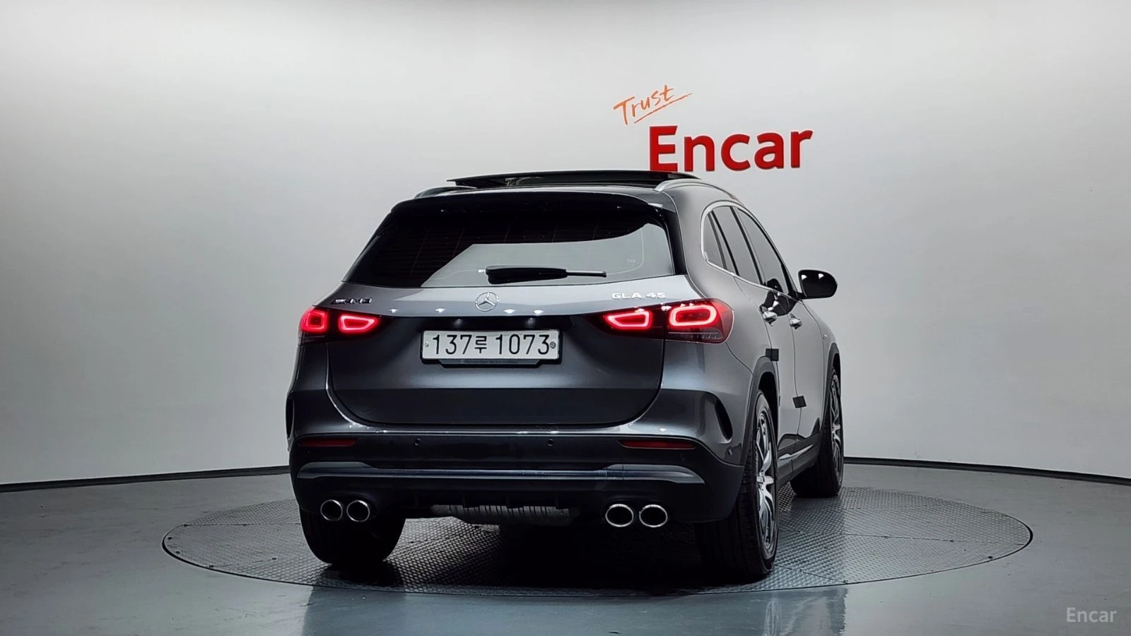 Mercedes-Benz GLA 45 AMG* КОЖА* НАВИ* ПАНО* КАМЕРА, снимка 4 - Автомобили и джипове - 55445003