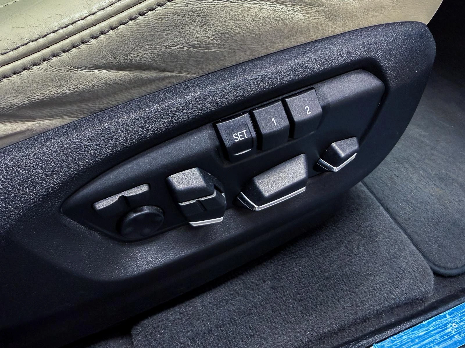 BMW X6 M XDRIVE* M-PACK* B&O* CAM* PANO* HUD* ОБДУХВ* MEM, снимка 10 - Автомобили и джипове - 55664140