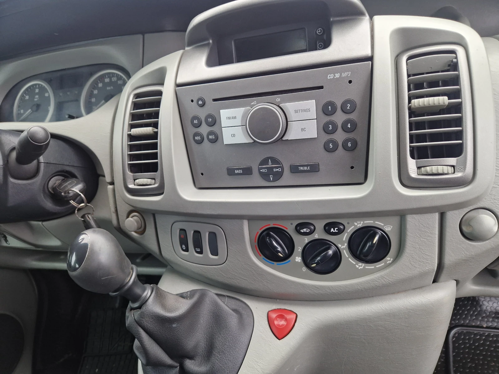 Opel Vivaro 2.0dci 6 mesta  2011MAXXI | Mobile.bg   8