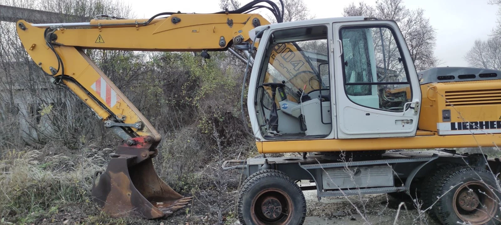 Багер Liebherr A904C - изображение 5