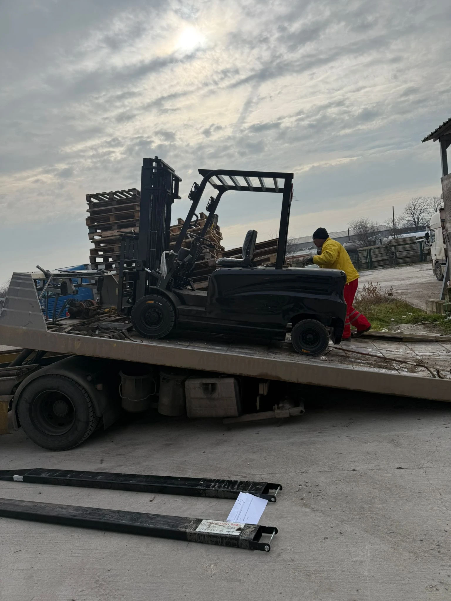 ���������� ����� ��� 3�. | Mobile.bg � ����������� 2