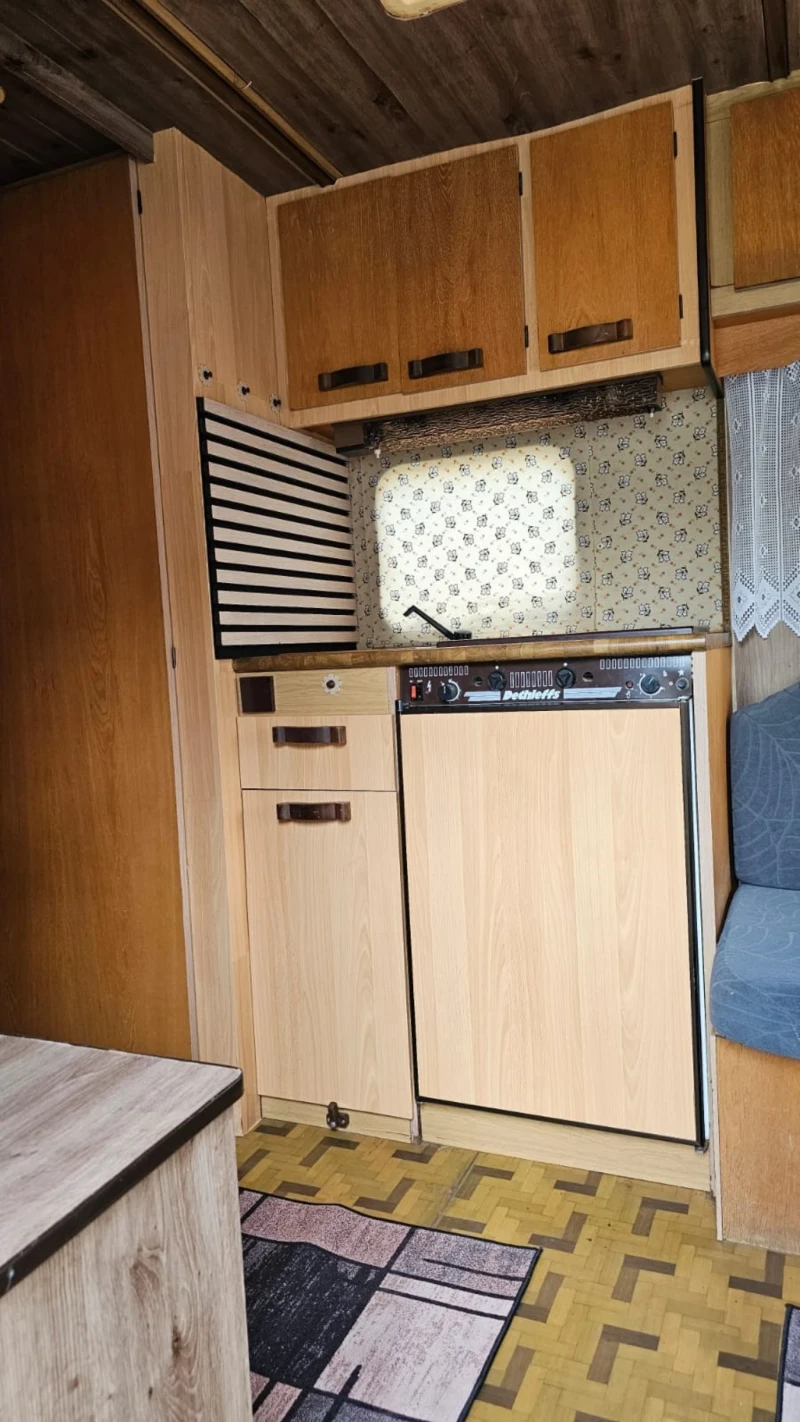 Каравана Dethleffs, снимка 10 - Каравани и кемпери - 53023889