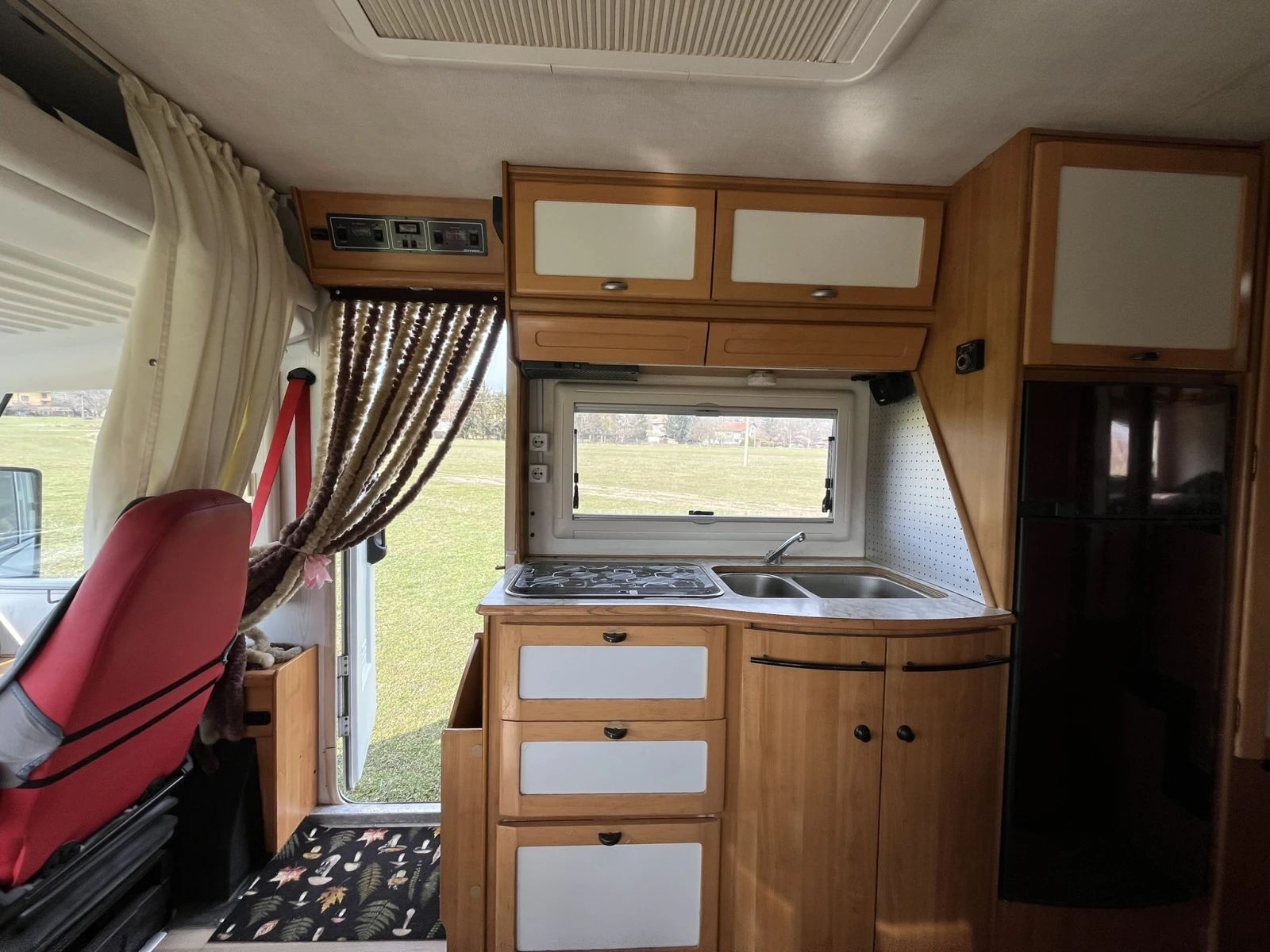 Кемпер Mercedes-Benz Hymer, снимка 12 - Каравани и кемпери - 53762726