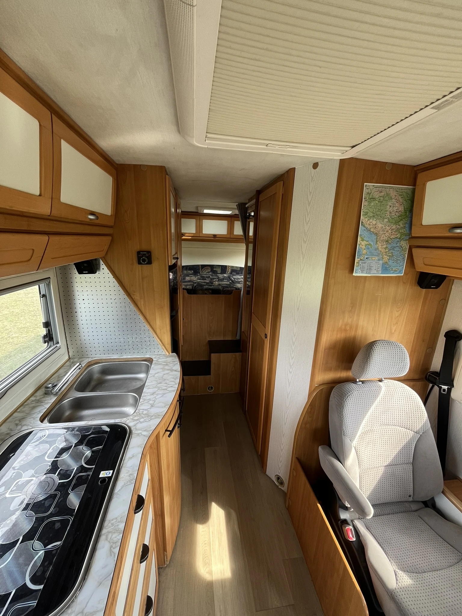 Кемпер Mercedes-Benz Hymer - изображение 7