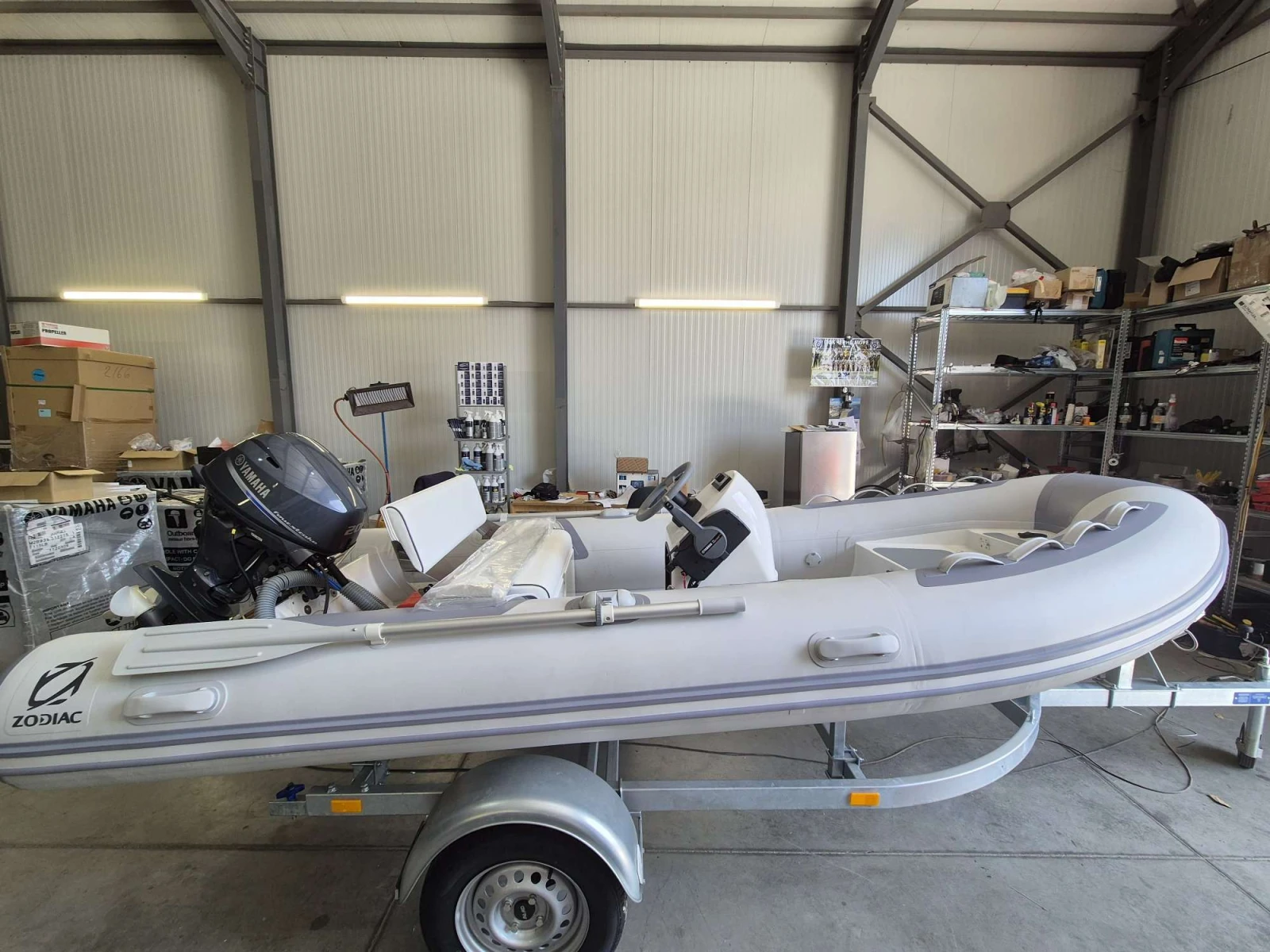 Надуваема лодка Zodiac Cadet 390 Alu Rib