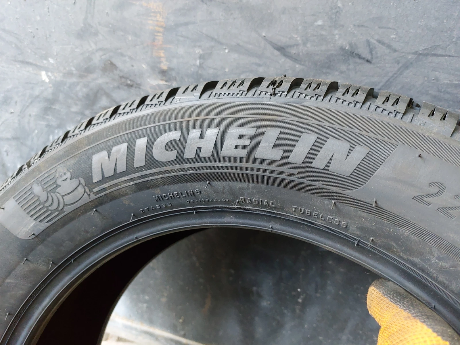 ���� 225/55R17 | Mobile.bg � ����������� 4