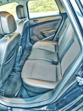 Opel Astra J COSMO 1.7 CDTI 131 к.с FACELIFT КАСКО , снимка 8