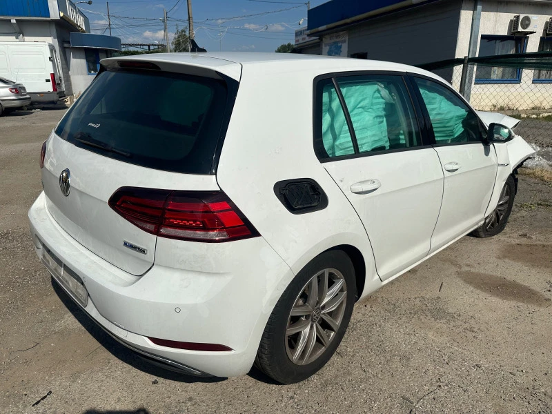 VW Golf 1.5 TGI, снимка 6 - Автомобили и джипове - 41742382