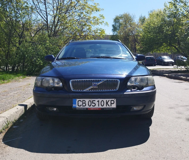 Volvo V70 AWD, снимка 1 - Автомобили и джипове - 47438134