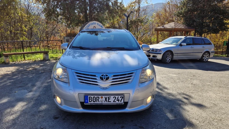 Toyota Avensis 2.0d4d Много запазена!, снимка 2 - Автомобили и джипове - 48072781