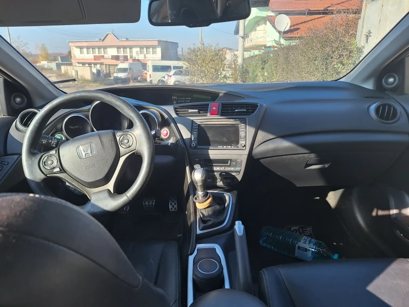 Honda Civic 2.2 i-DTEC, снимка 2 - Автомобили и джипове - 48000393