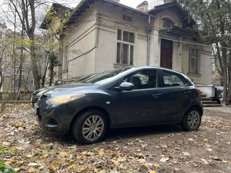 Mazda 2, снимка 1 - Автомобили и джипове - 48420008