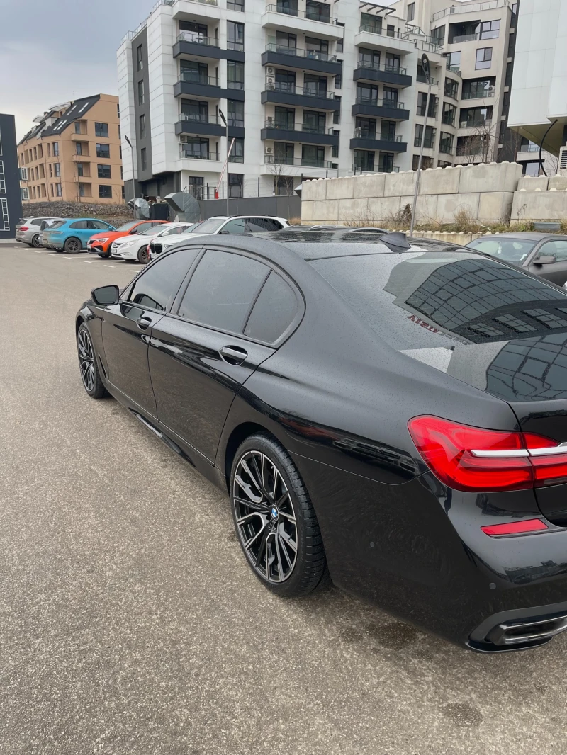 BMW 750 black sapphire* Xdrive* W/Performance* M power spo, снимка 6 - Автомобили и джипове - 48355561