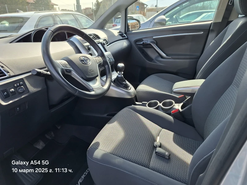 Toyota Verso 1.6 D4D 131000km 7 МЕСТА EURO 5, снимка 9 - Автомобили и джипове - 49433126