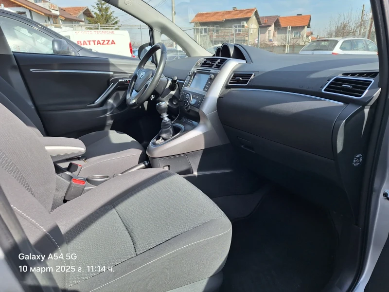 Toyota Verso 1.6 D4D 131000km 7 МЕСТА EURO 5, снимка 11 - Автомобили и джипове - 49433126