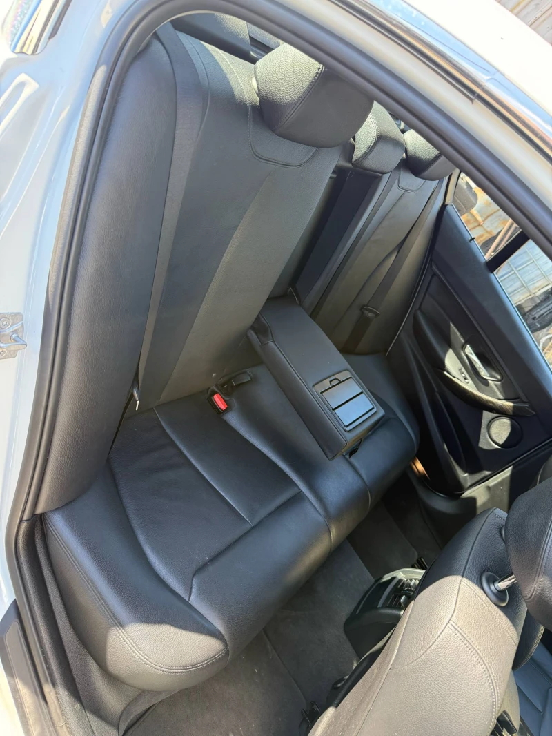 BMW 320 XDRIVE, снимка 4 - Автомобили и джипове - 50374938