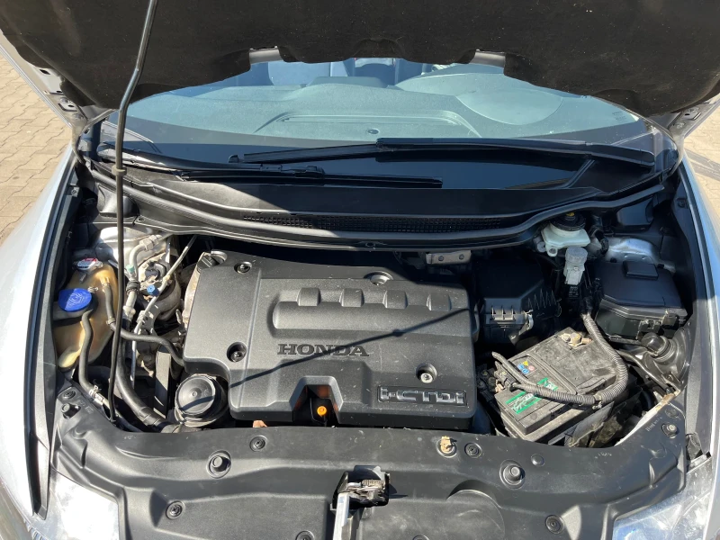 Honda Civic 2.2 i-cdti, снимка 9 - Автомобили и джипове - 52680399