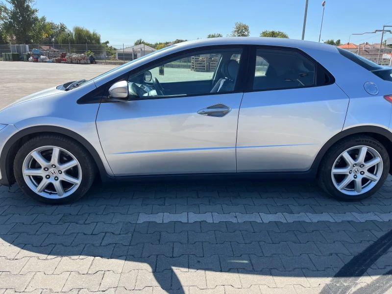 Honda Civic 2.2 i-cdti, снимка 6 - Автомобили и джипове - 52680399