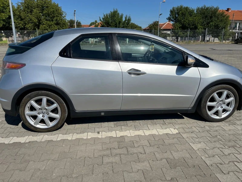 Honda Civic 2.2 i-cdti, снимка 5 - Автомобили и джипове - 52680399