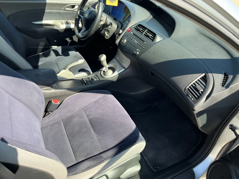 Honda Civic 2.2 i-cdti, снимка 12 - Автомобили и джипове - 52680399