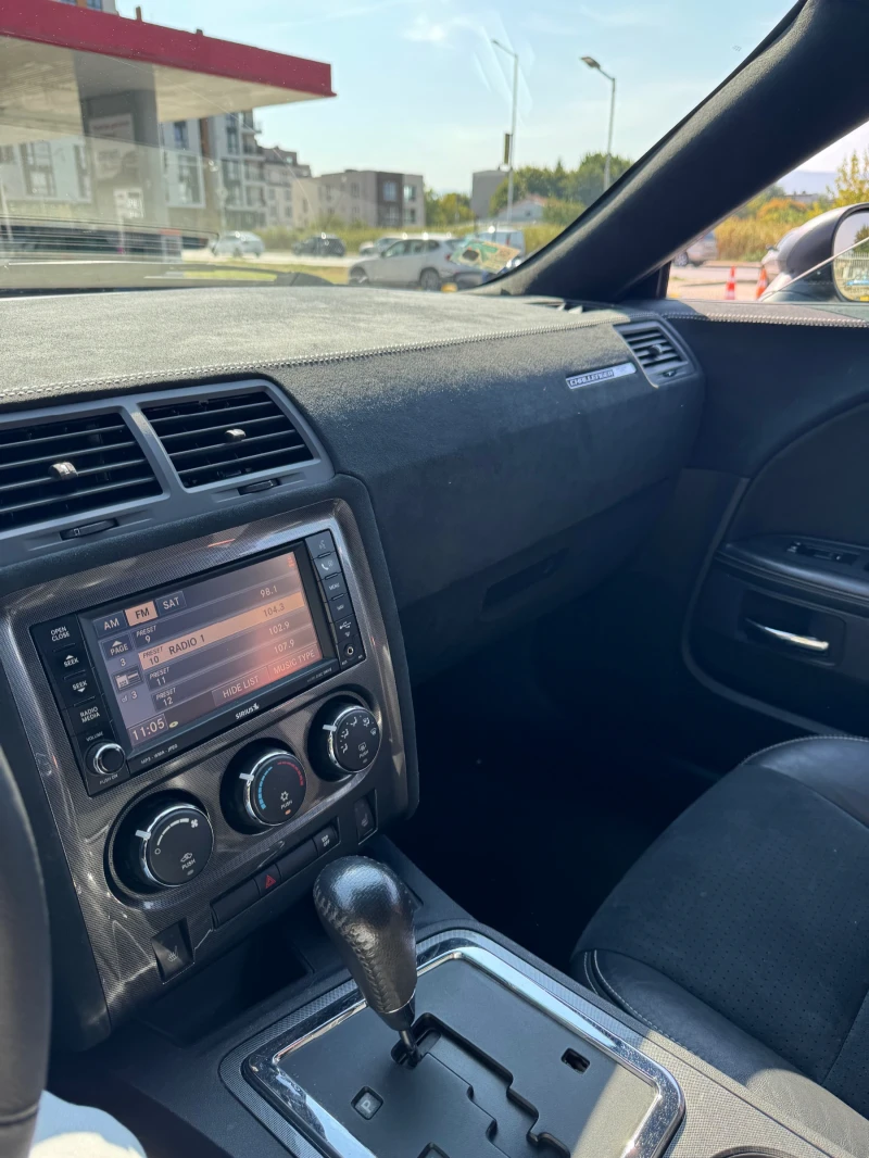 Dodge Challenger SRT8 one of first 500 Canada, снимка 8 - Автомобили и джипове - 52269009