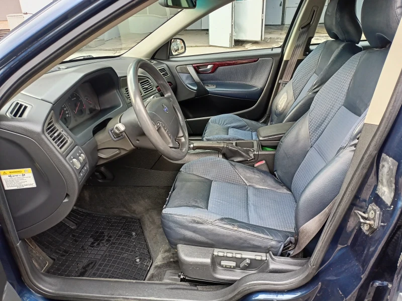 Volvo V70, снимка 5 - Автомобили и джипове - 53514849