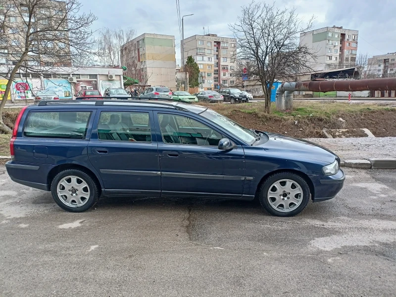 Volvo V70, снимка 2 - Автомобили и джипове - 53514849