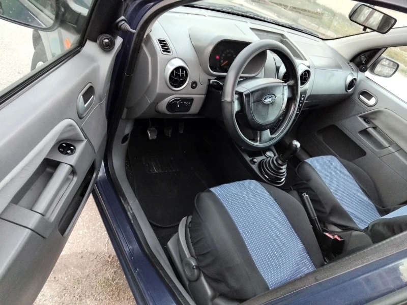 Ford Fusion 1.4i.80k + КЛИМА. БЕНЗИН. 2004г , снимка 14 - Автомобили и джипове - 53566170
