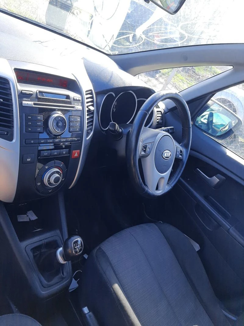 Kia Venga 1.6 crdi, снимка 6 - Автомобили и джипове - 36383635