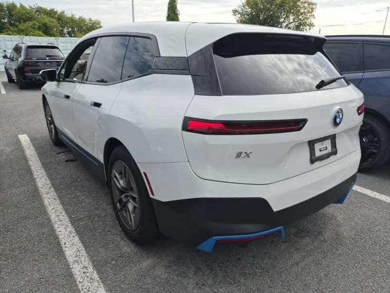 BMW iX / ОТ ПРЕДСТАВИТЕЛСТВО НА БМВ / АВТОКРЕДИТ, снимка 4 - Автомобили и джипове - 56292698