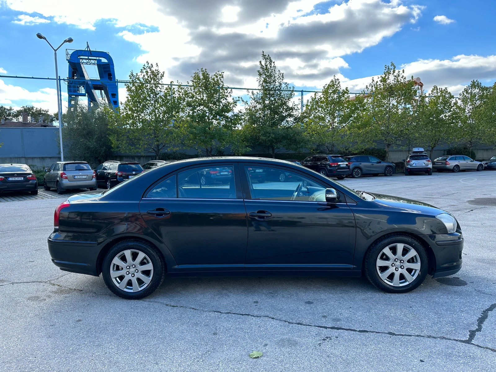 Toyota Avensis 1.6i Facelift - изображение 5