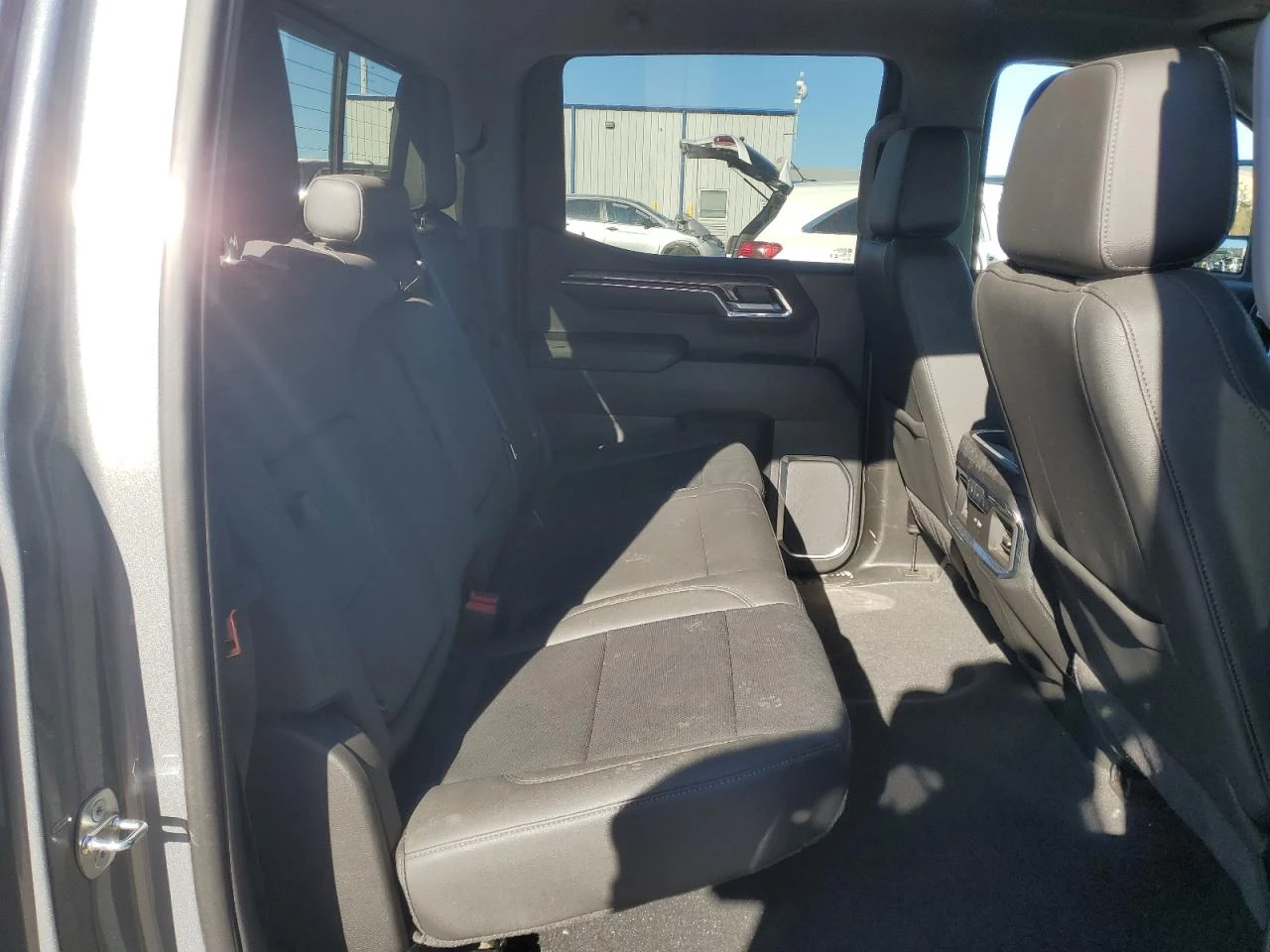 Chevrolet Silverado  - изображение 10