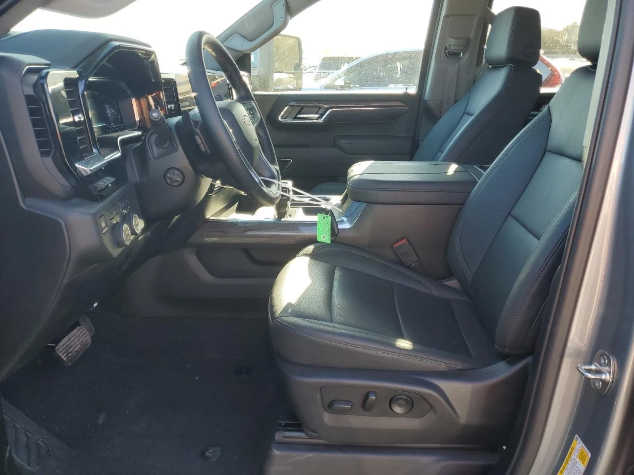 Chevrolet Silverado  - изображение 7