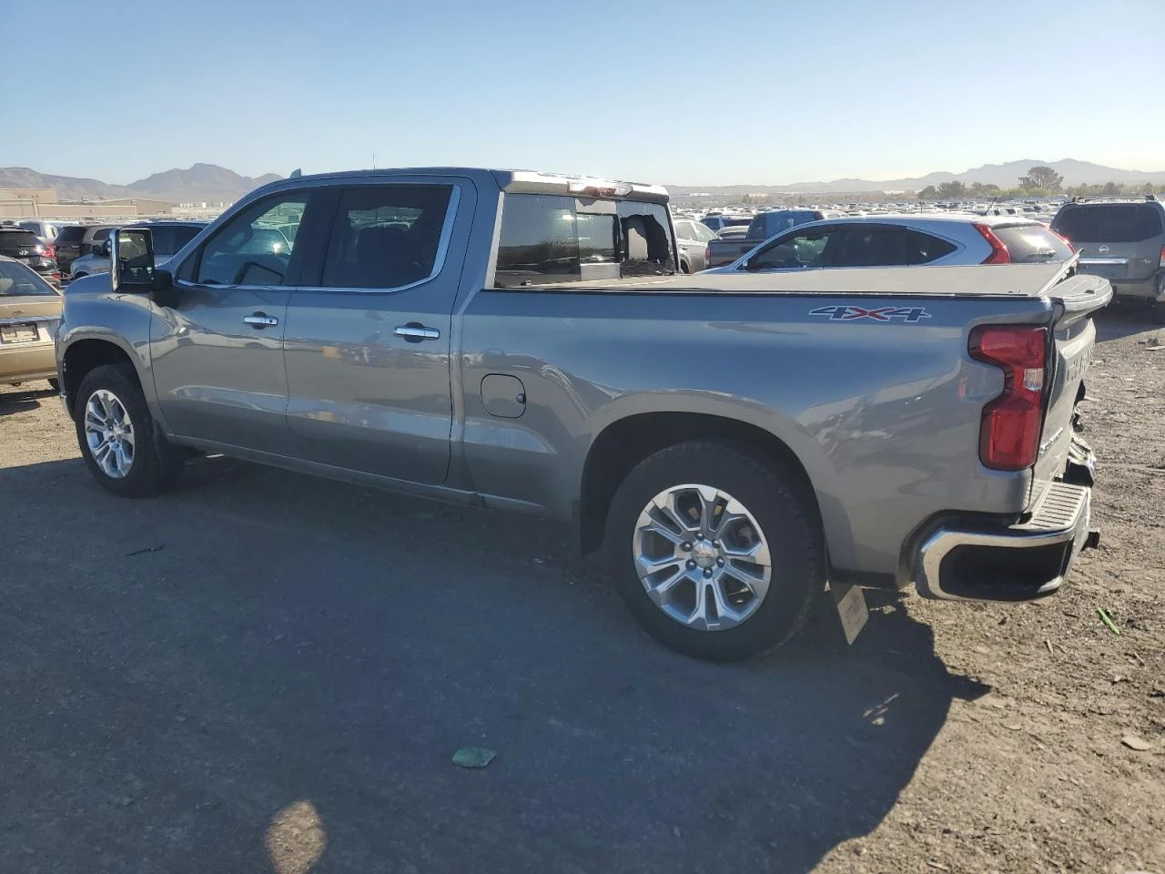 Chevrolet Silverado  - изображение 2
