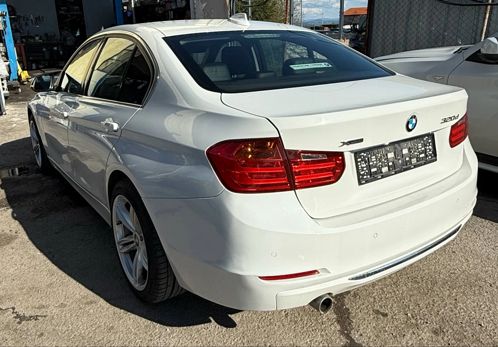 BMW 320 XDRIVE | Mobile.bg   12