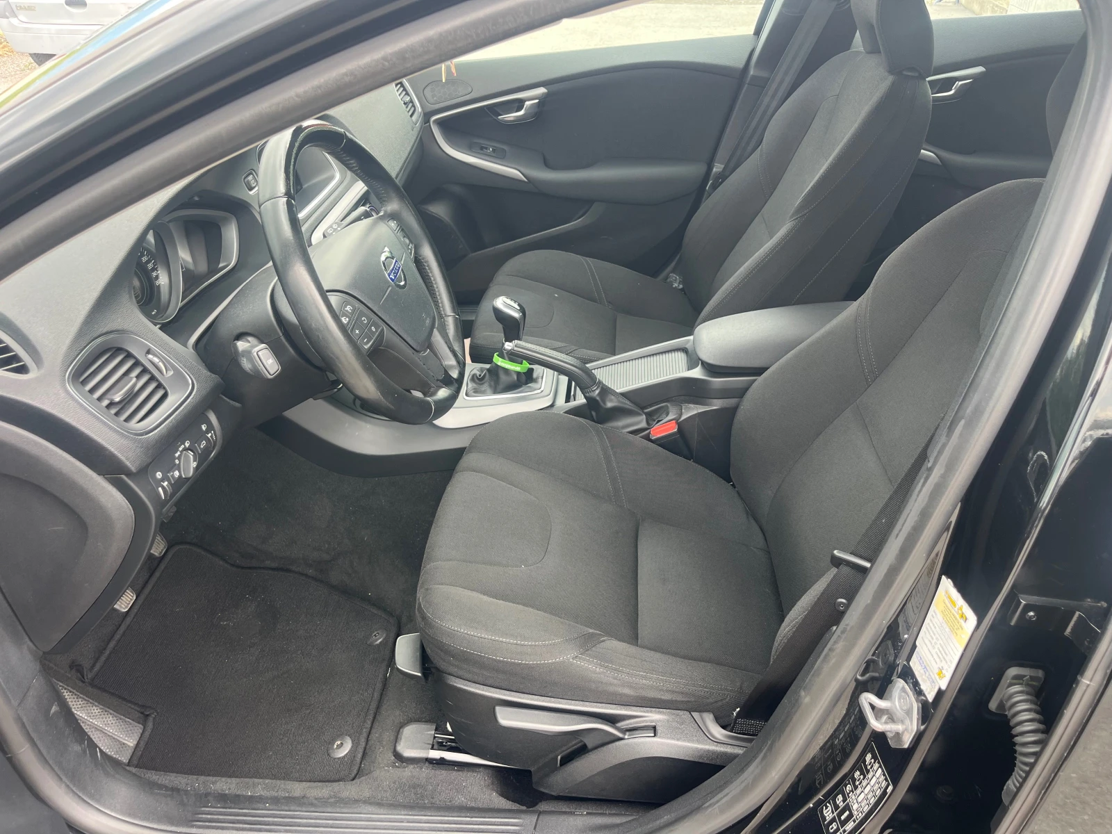 Volvo V40 1.6 NAVI  - изображение 9