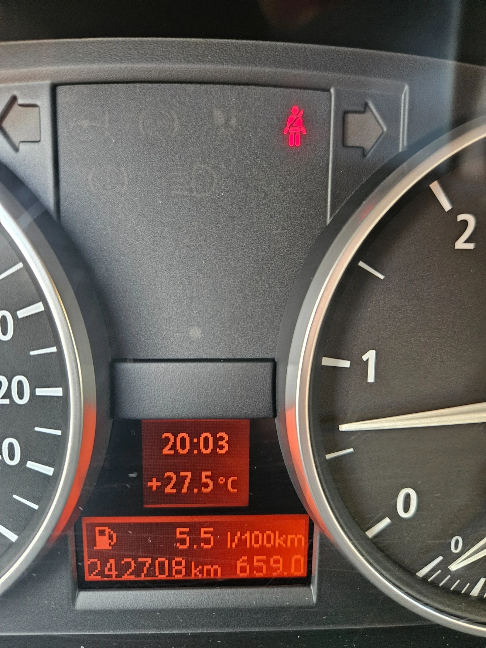BMW 320  - изображение 5