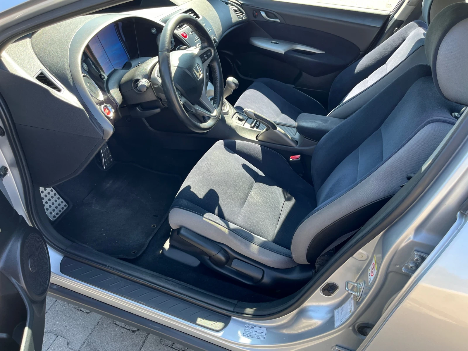 Honda Civic 2.2 i-cdti - изображение 10