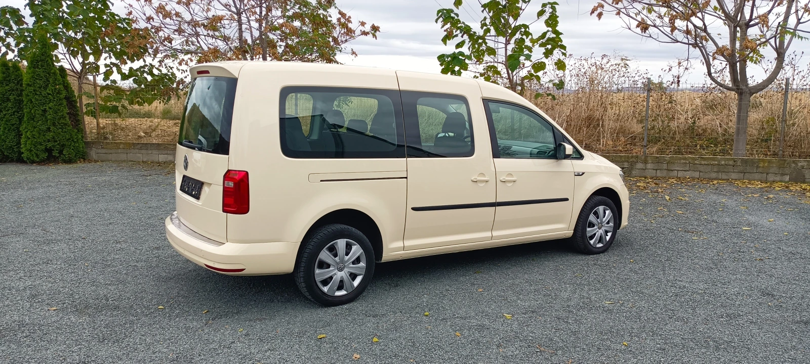 VW Caddy 2.0TDI DSG 7местен - изображение 6