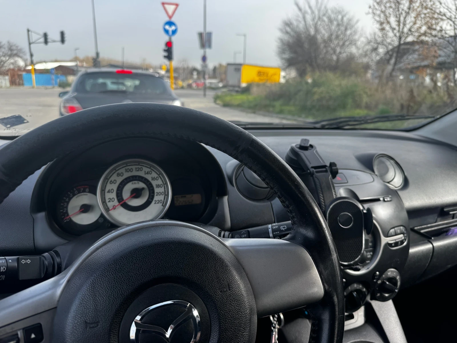 Mazda 2   | Mobile.bg   14