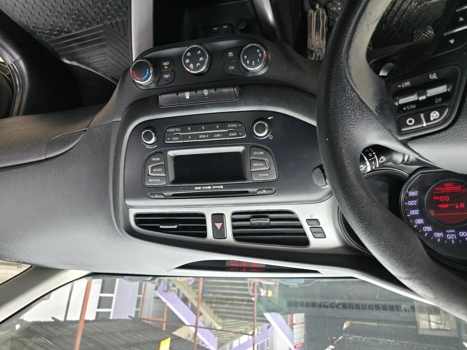 Kia Ceed 1.4 CRDi | Mobile.bg � ����������� 12