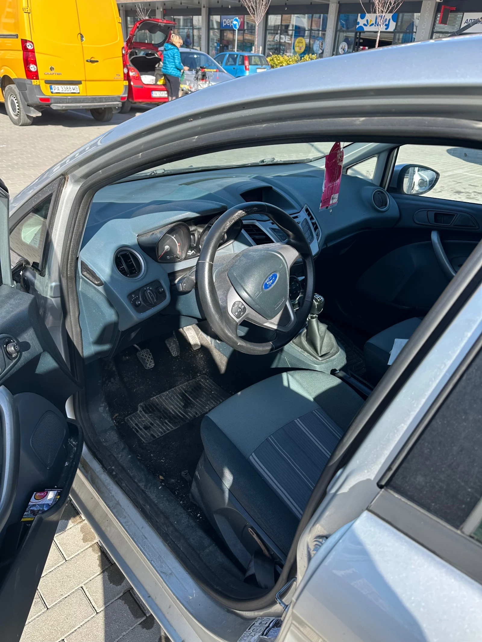 Ford Fiesta Газ бензин, снимка 5 - Автомобили и джипове - 53827021